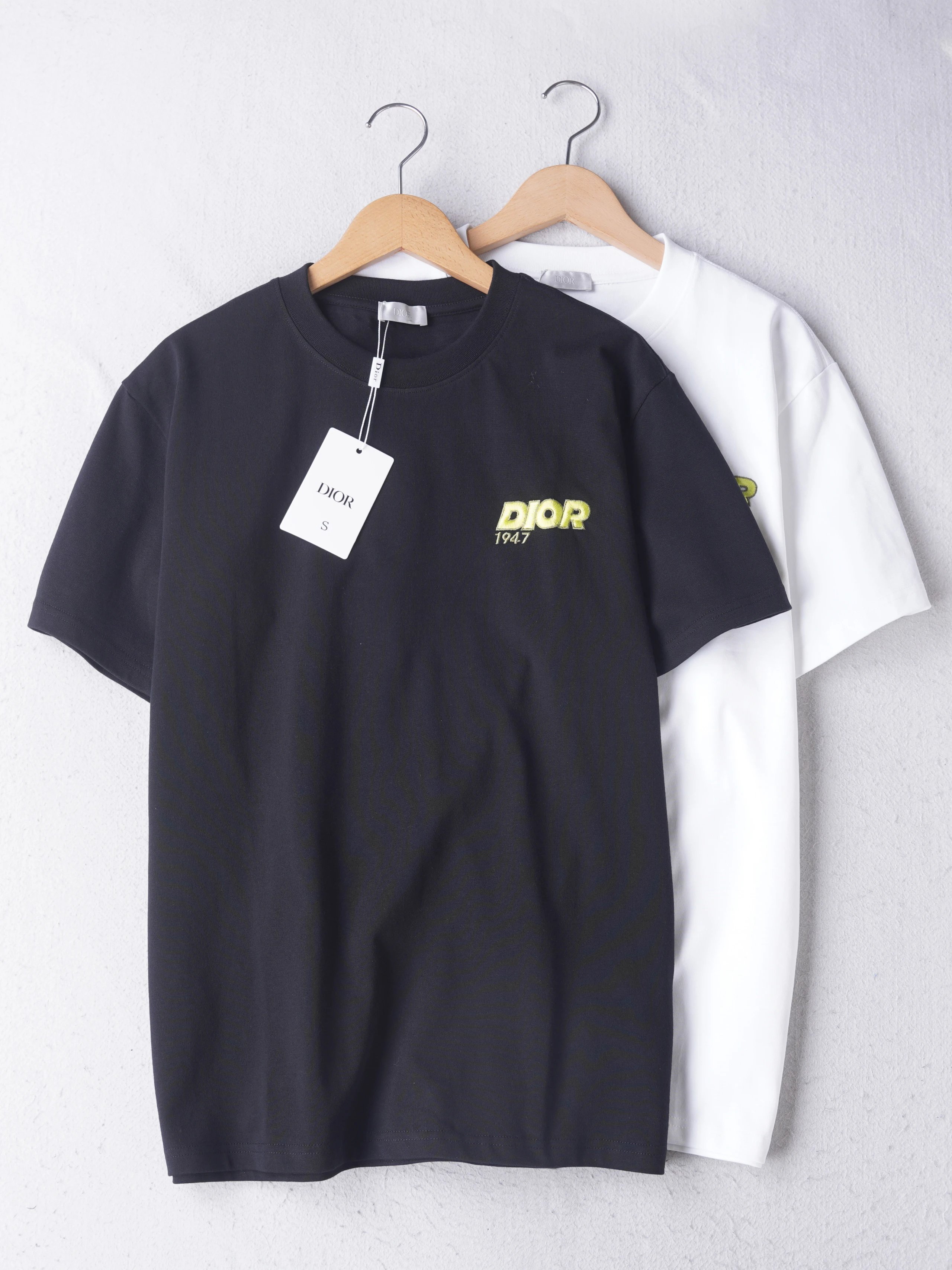 Dio Unisex Embroidered Letter T-Shirt