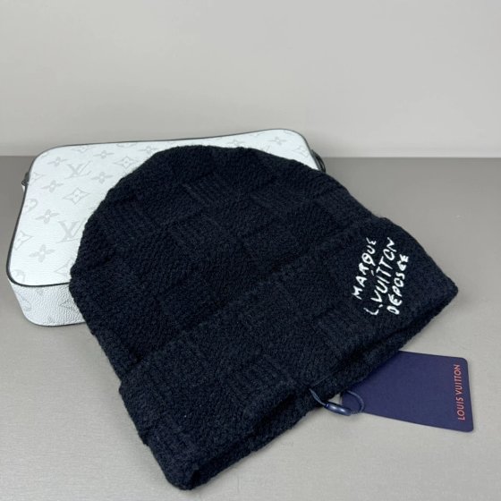 Embroidered Letter L Beanie Winter Hat Skull Cap