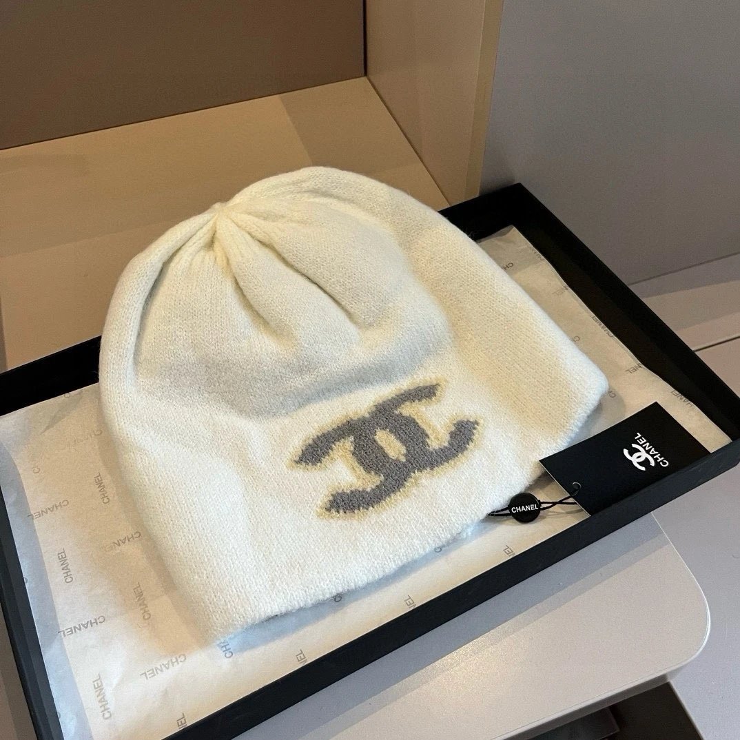 Big logo solid color C autumn/winter brimless small hat winter hat cold hat