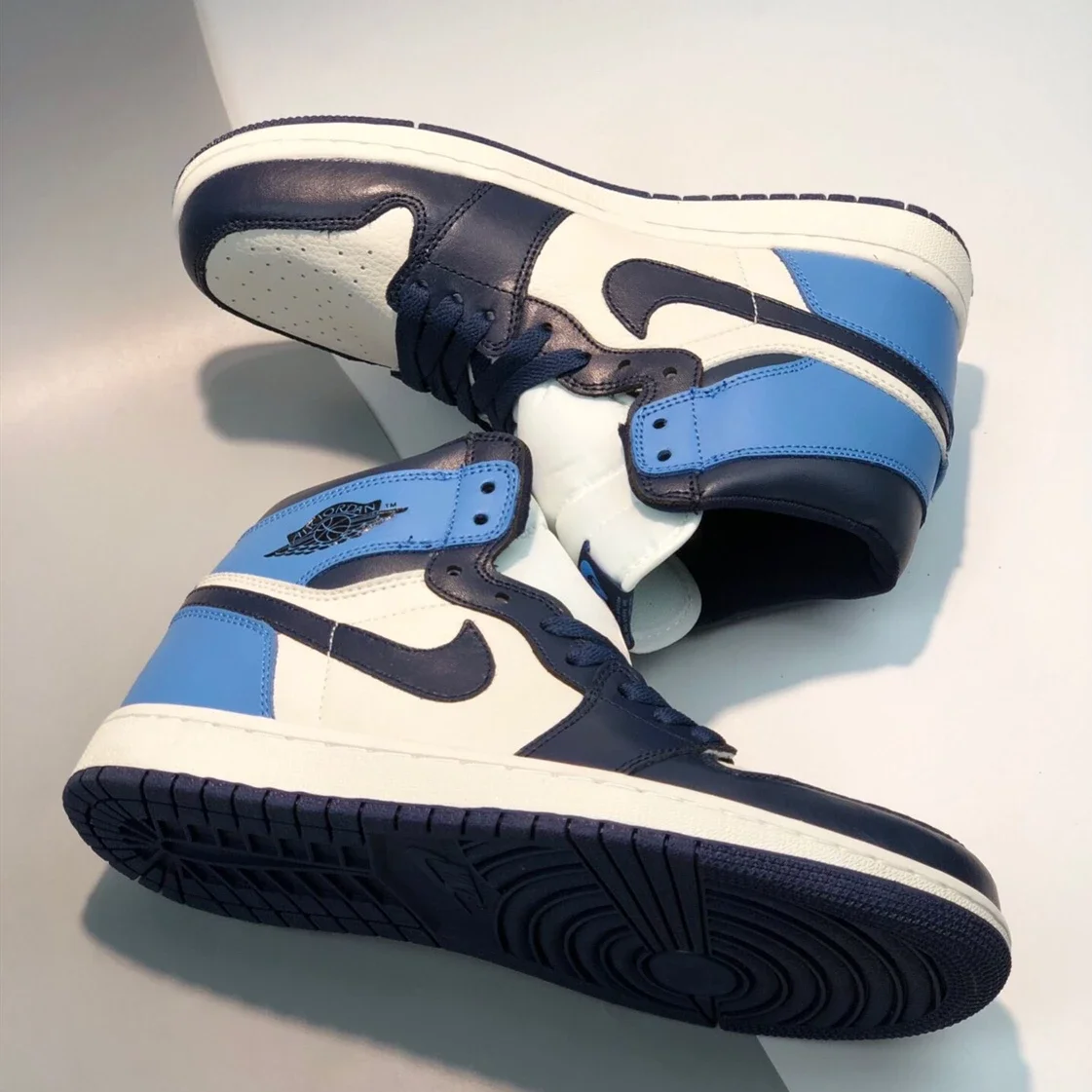 特价！Air Jordan 1 Retro High OG“Obsidian”aj1 乔丹一代黑曜石北卡蓝