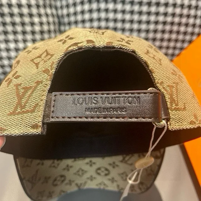 Louis Vuitton Hats Monogram Baseball Cap product detail image 16