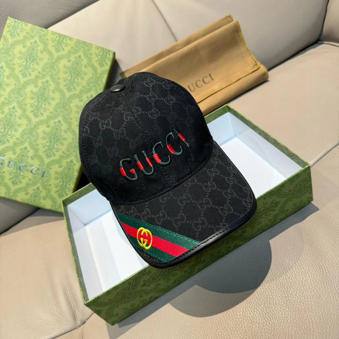 Gucci GG Supreme Logo Cap Black