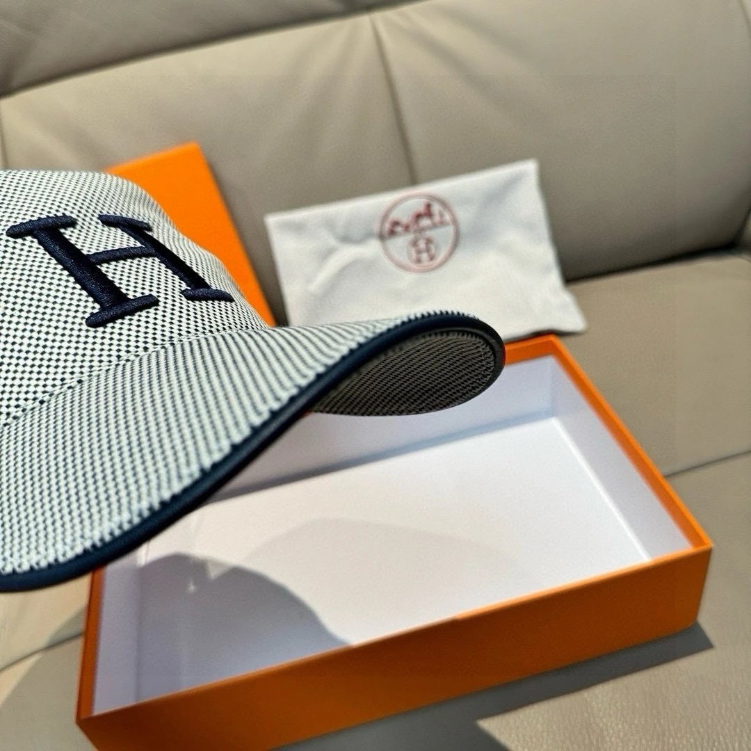 Hermes H Logo Cap - 4/28