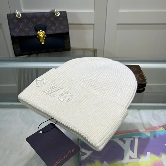 Louis Vuitton Hats Rib-knit beanie with embroidered LV Monogram product detail image 8