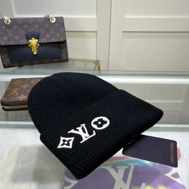 Louis Vuitton Hats Rib-knit beanie with embroidered LV Monogram product detail image 20