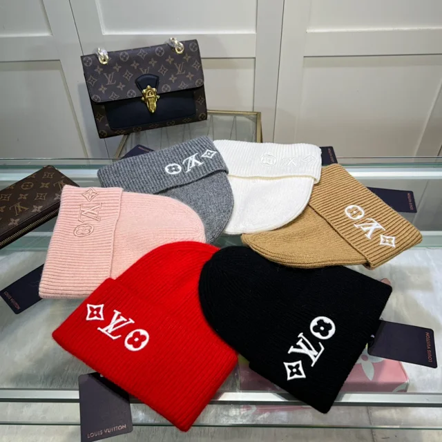 Louis Vuitton Hats Rib-knit beanie with embroidered LV Monogram product detail image 1