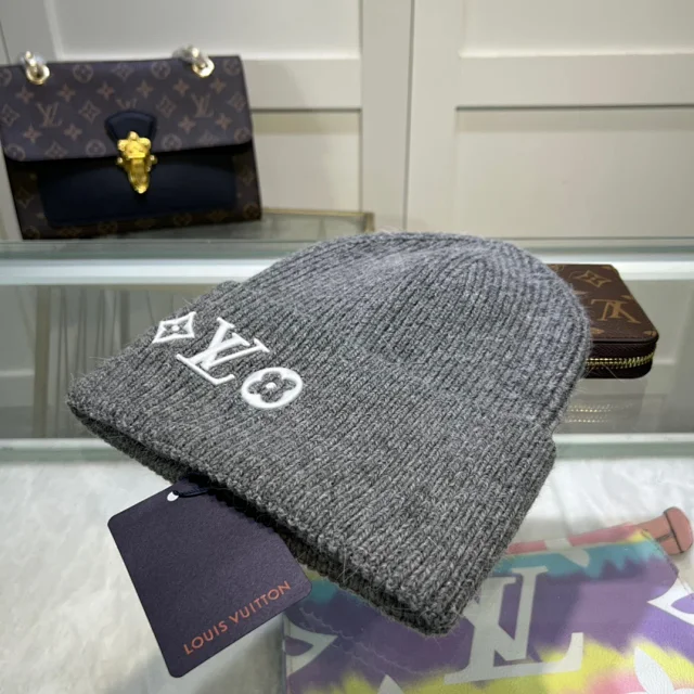 Louis Vuitton Hats Rib-knit beanie with embroidered LV Monogram product detail image 13