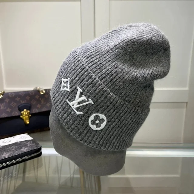 Louis Vuitton Hats Rib-knit beanie with embroidered LV Monogram product detail image 2
