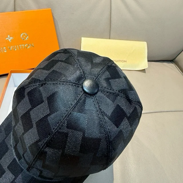 Louis Vuitton Hats Damier Check Baseball Cap product detail image 10