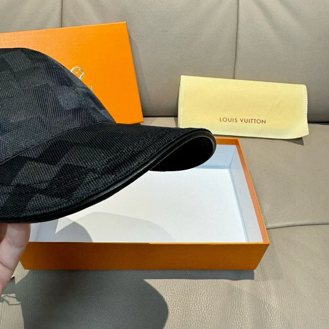 Louis Vuitton Hats Damier Check Baseball Cap product detail image 9