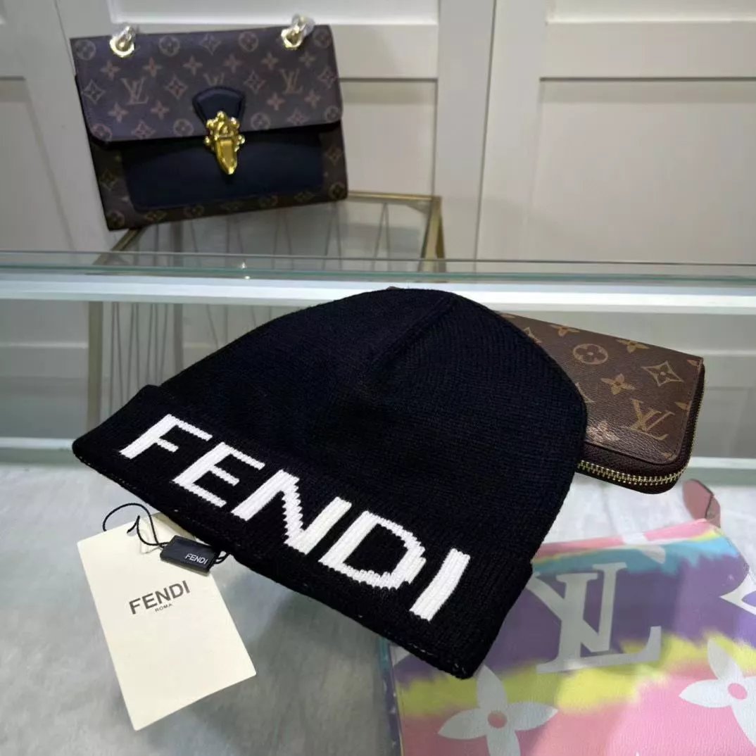 Fendi Logo Knit Beanie Black - 7