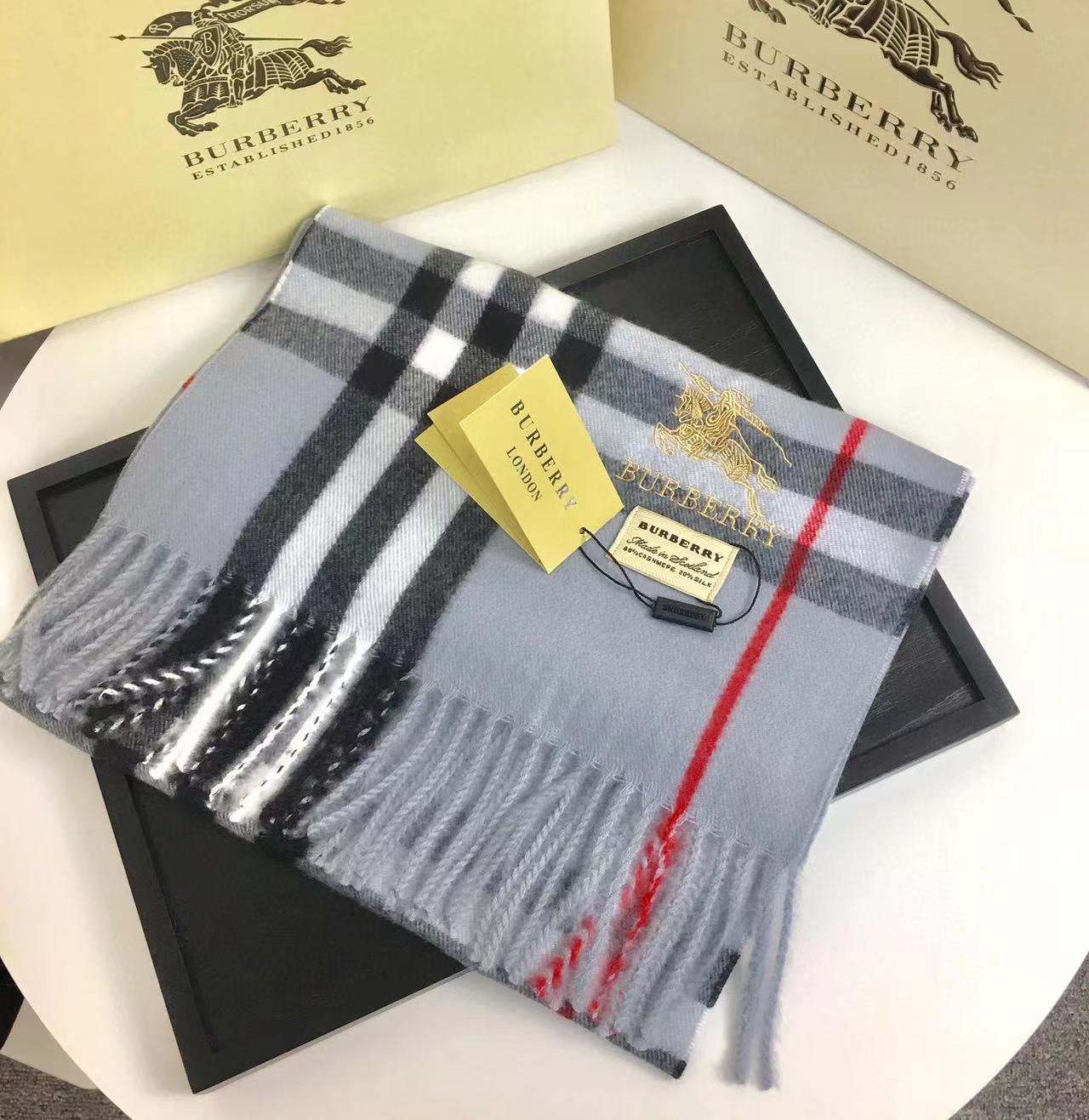 Burberry Check Scarf Grey