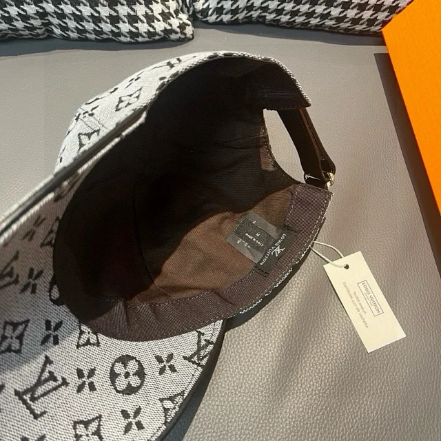 Louis Vuitton Hats Monogram Baseball Cap product detail image 7