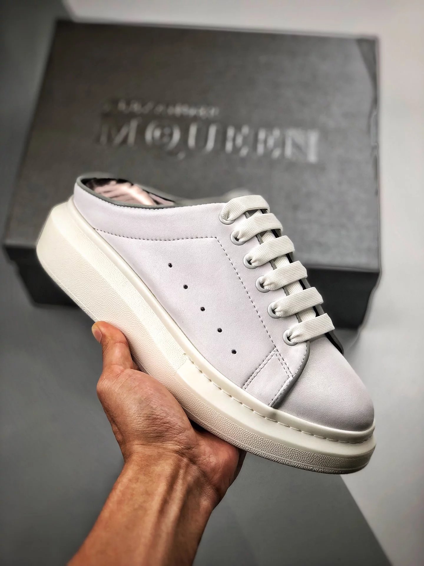Alexander McQueen 麦昆 半拖3M 面料采用进口丝绸亚光原版牛皮（最新材料） 休闲板鞋