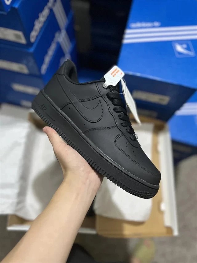 AF1 Black Knight Premium Casual Sneaker