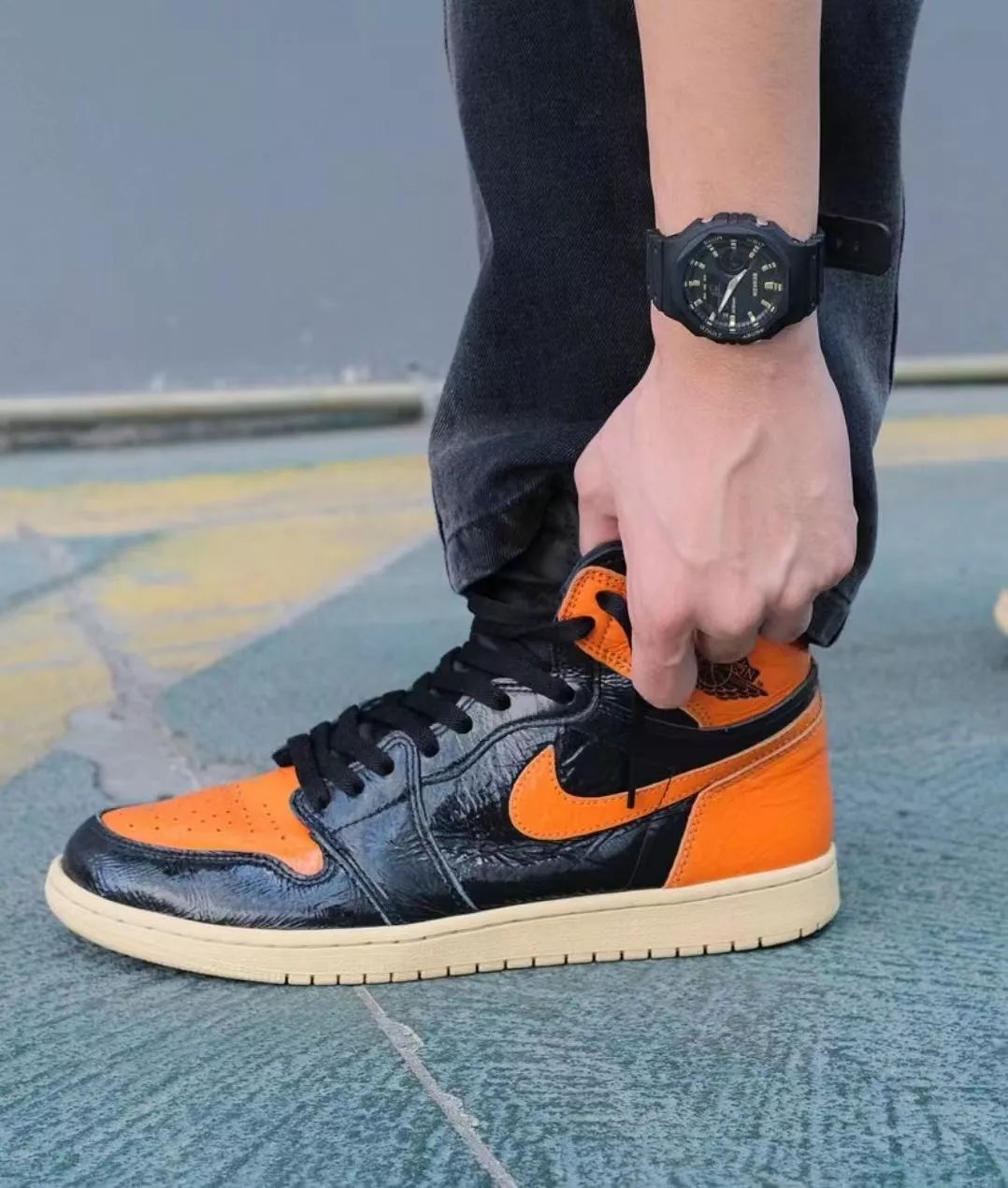 AJ1 High Pig Oil Buckle Basketball Shoe