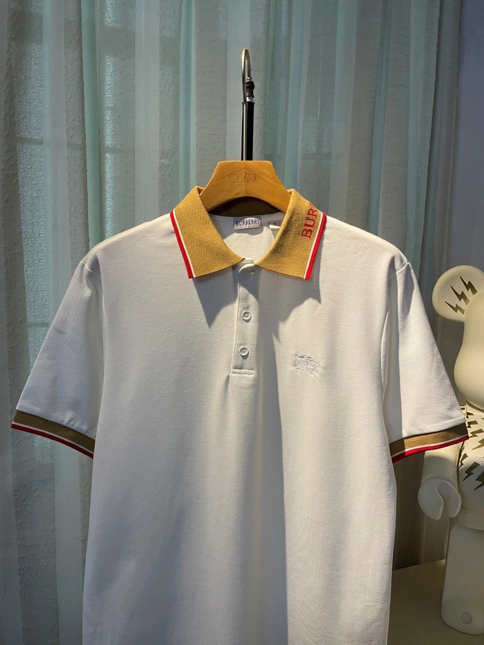 6211 White