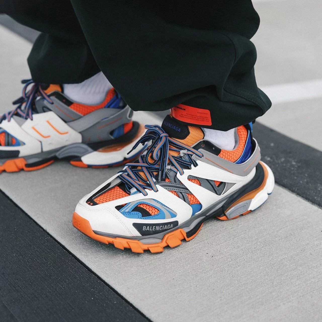 Track 3.0 Blue-Orange Color Block Balenciaga 18FW News Retro Sneakers
