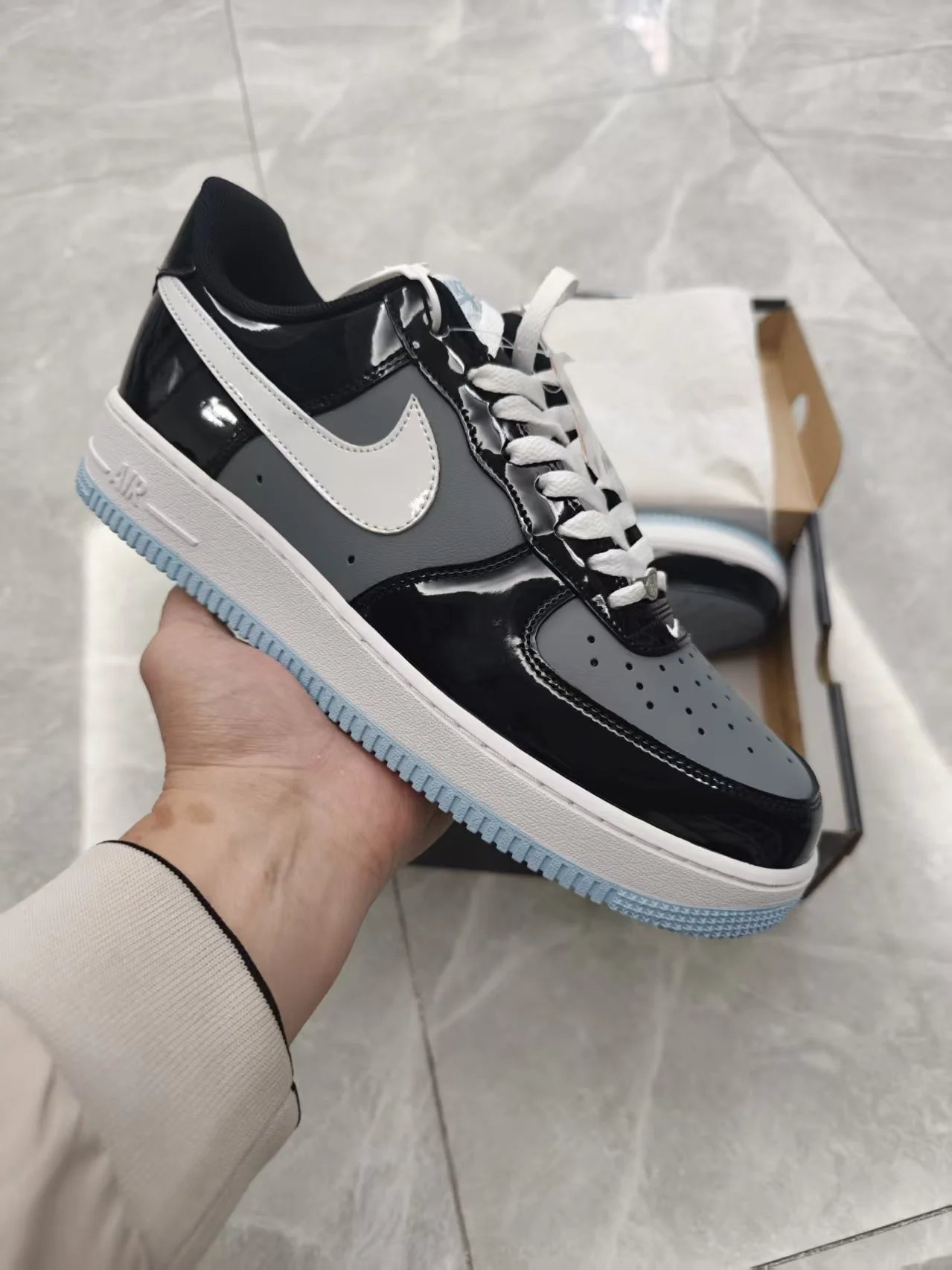 1507SY-NK-AF1 gsj black gray patent leather white hook IB7676-001
