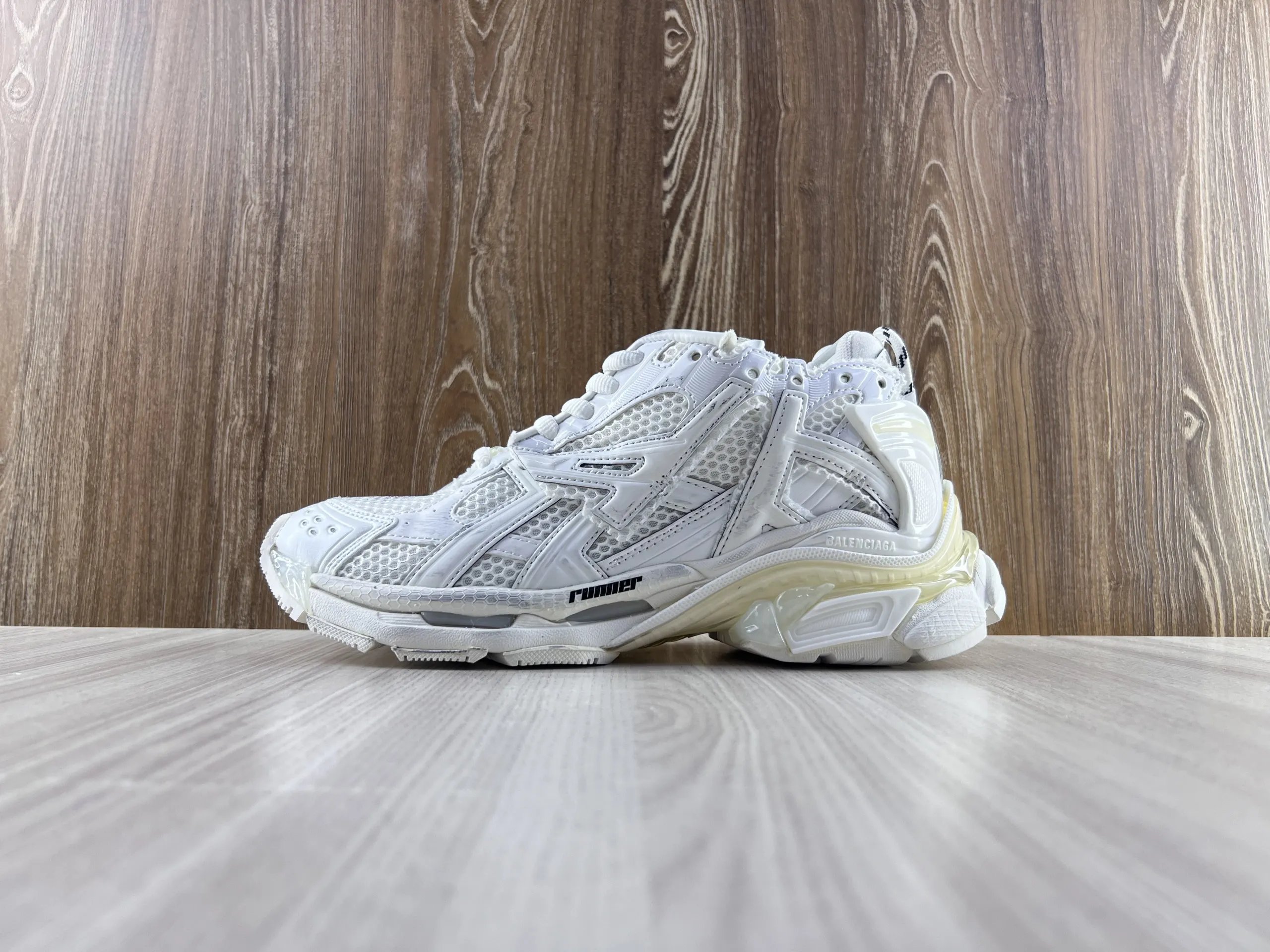 lenciaga RUNNER-005-1