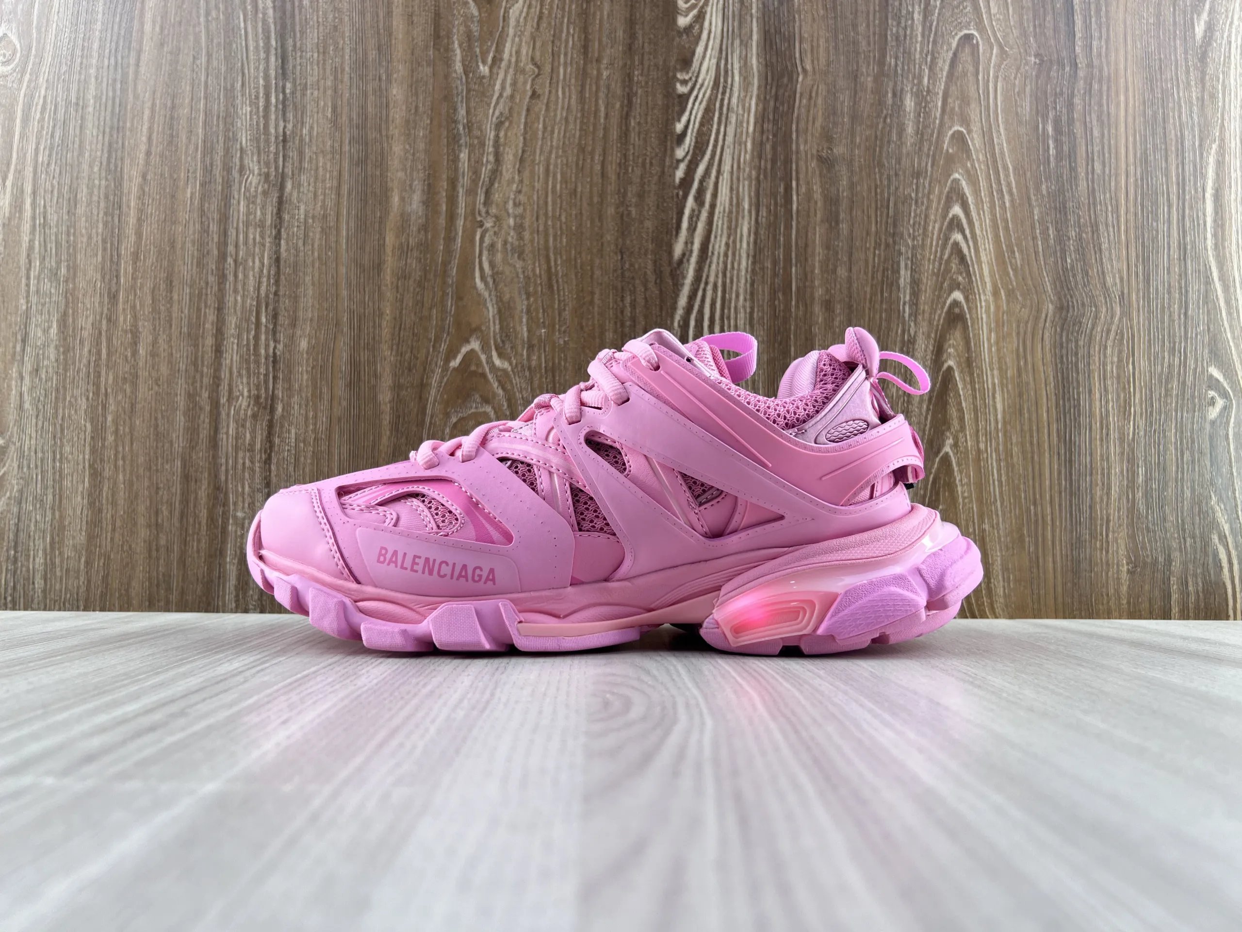 led trainers 103-8