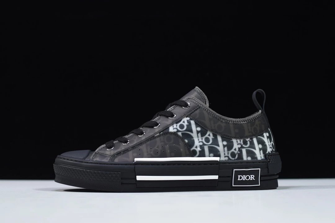 Black low-top