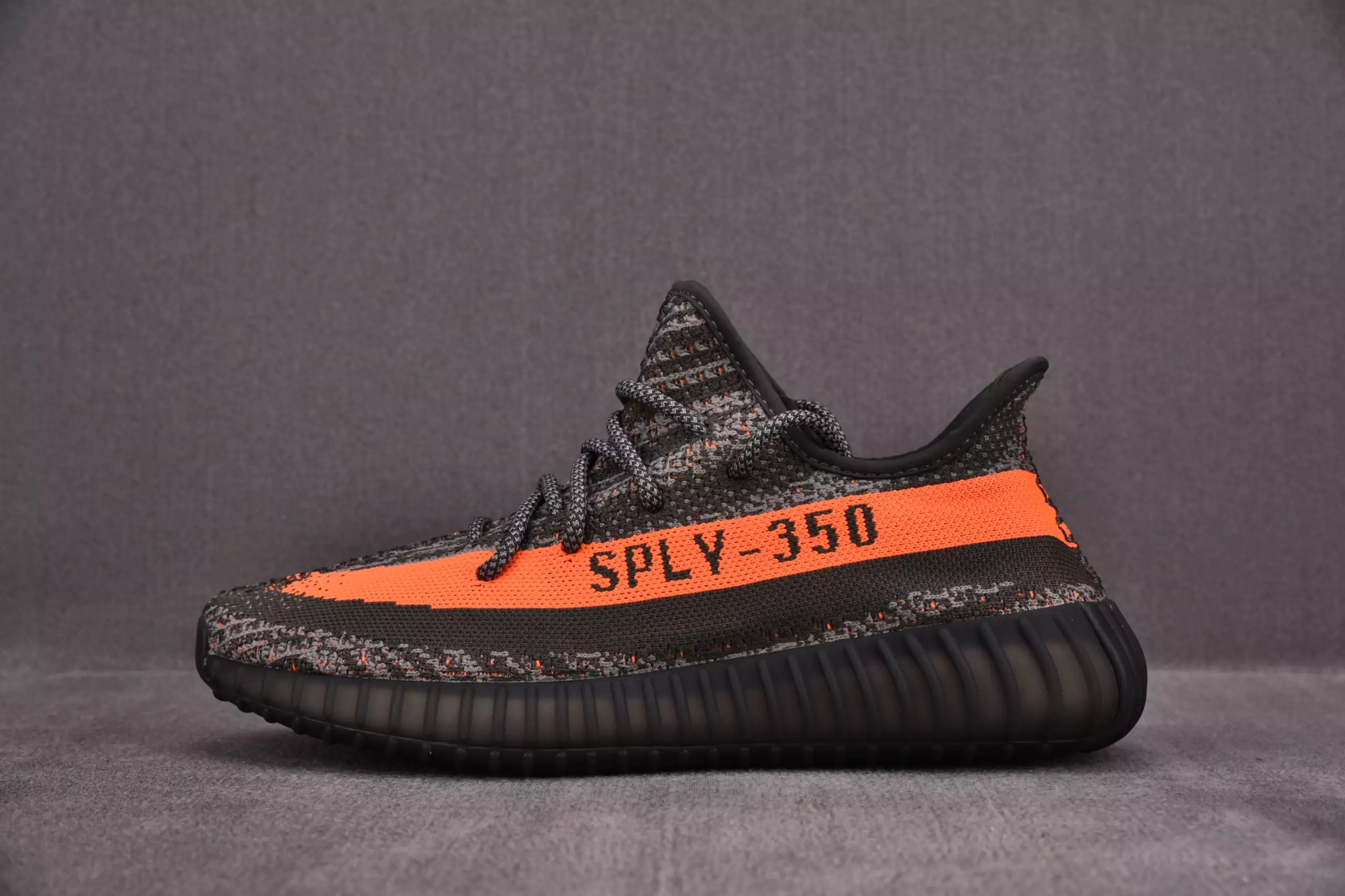 Dark Beluga HQ7045