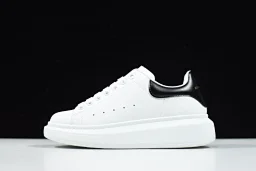 thumbnail for A M 小白鞋