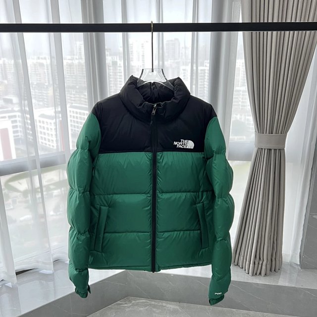The North Face Puffer Jacket: seller detail photo 12