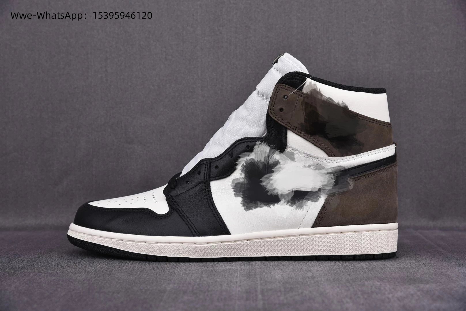 A * j * 1 sports shoes