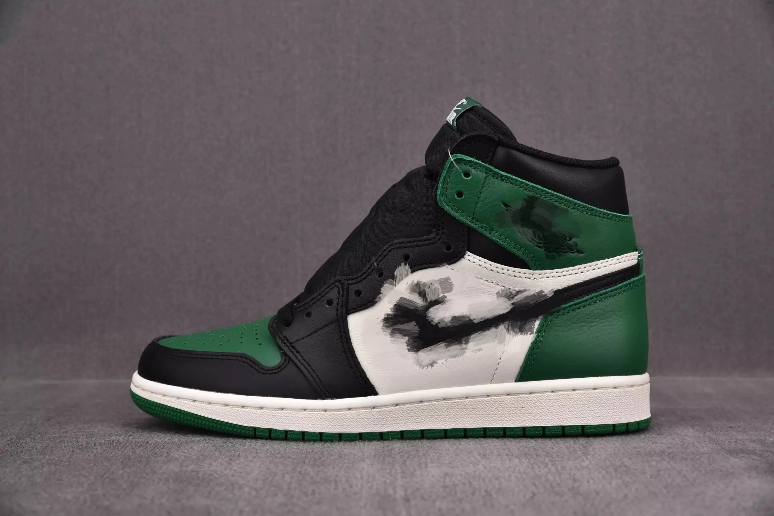 Pine Green  555088-302