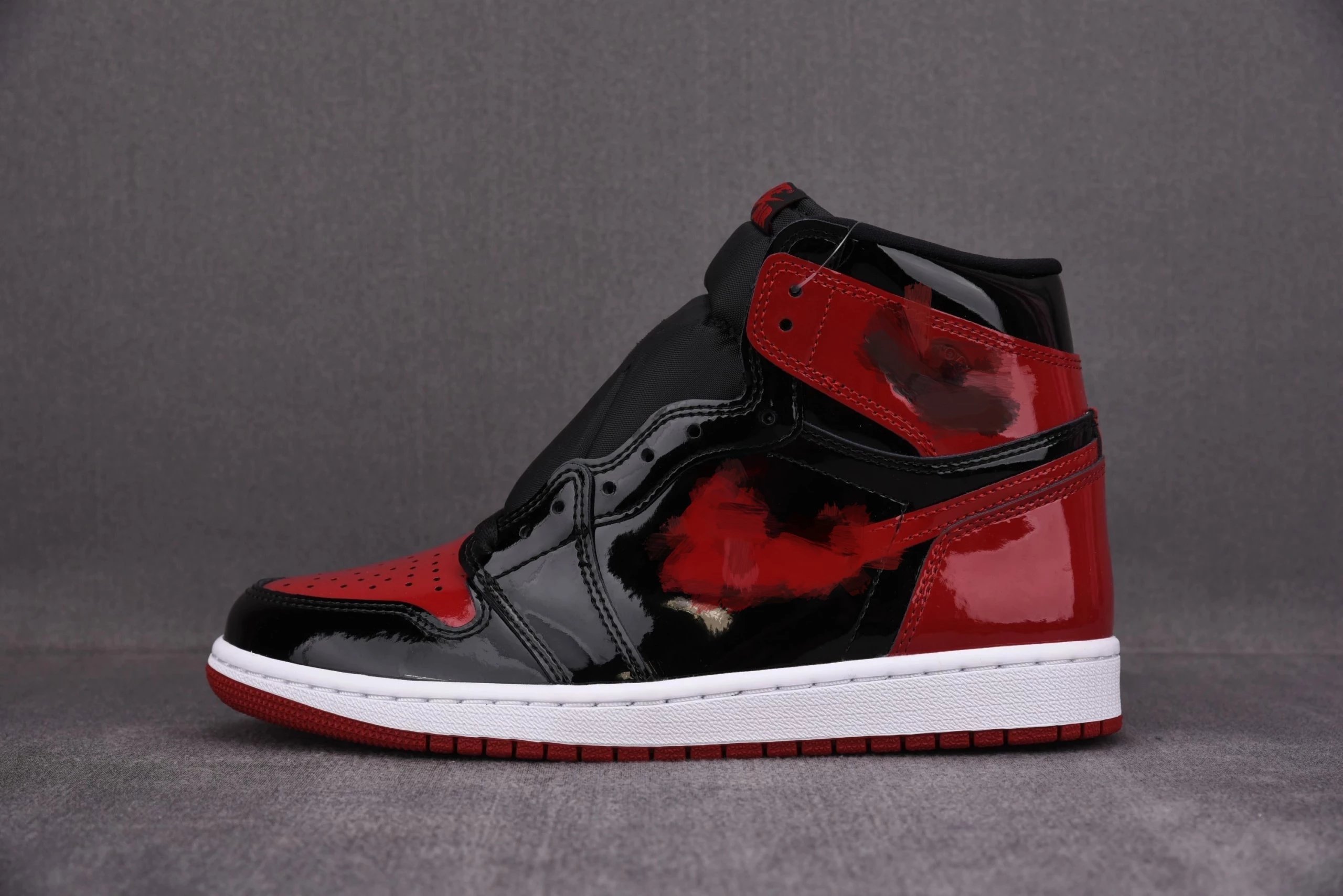Bred Patent”555088-063
