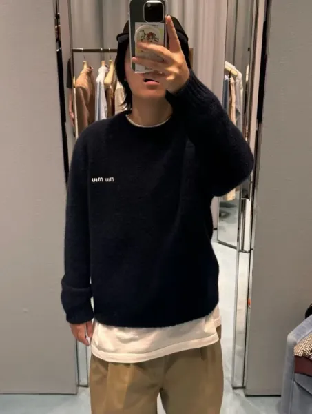 Miu Miu Embroidered Teddy Round-Neck Sweater Navy - 15