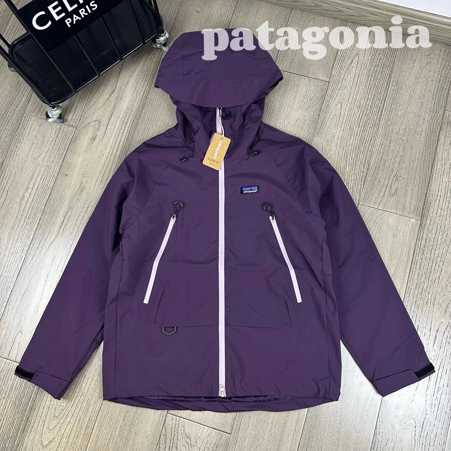 Lightweight Outdoor Waterproof Hooded Jacket photo 5