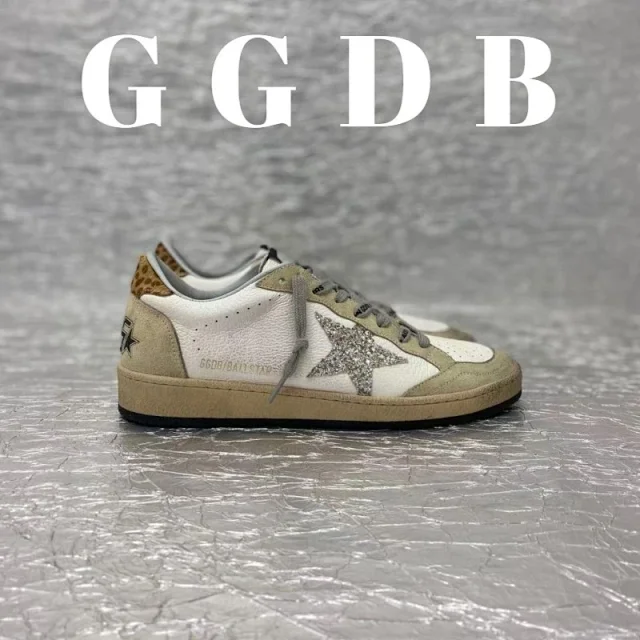 Golden Goose Sneakers Superstar distressed star product detail image 14