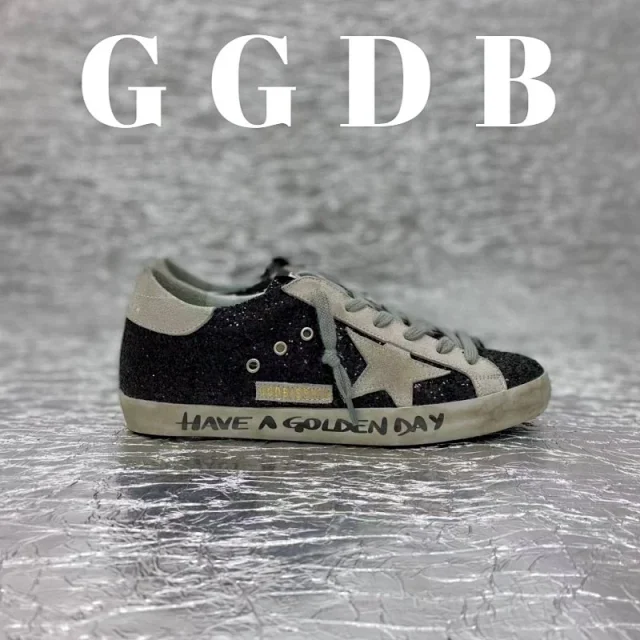 Golden Goose Sneakers Superstar distressed star product detail image 27