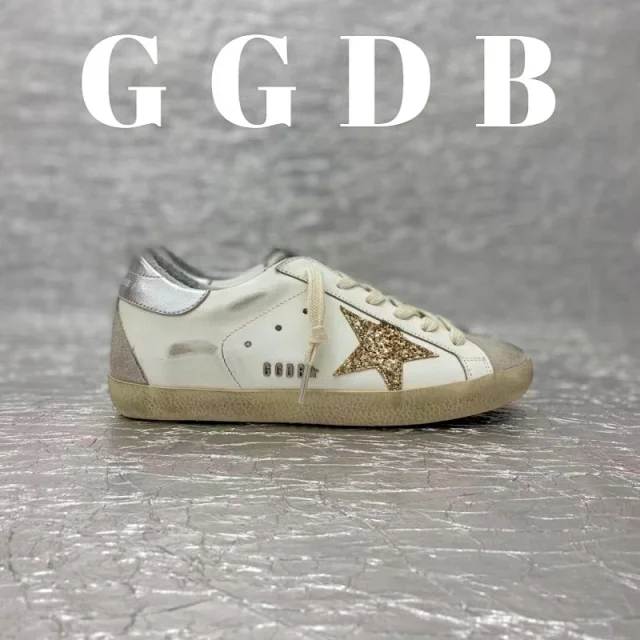 Golden Goose Sneakers Superstar distressed star product detail image 20