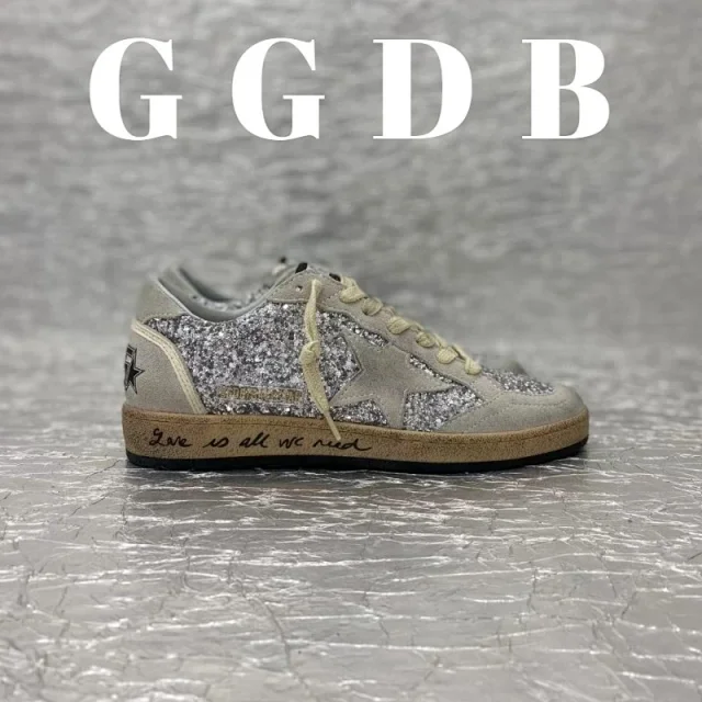 Golden Goose Sneakers Superstar distressed star product detail image 12