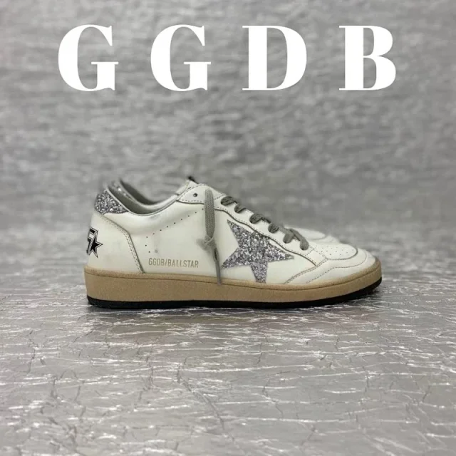 Golden Goose Sneakers Superstar distressed star product detail image 10