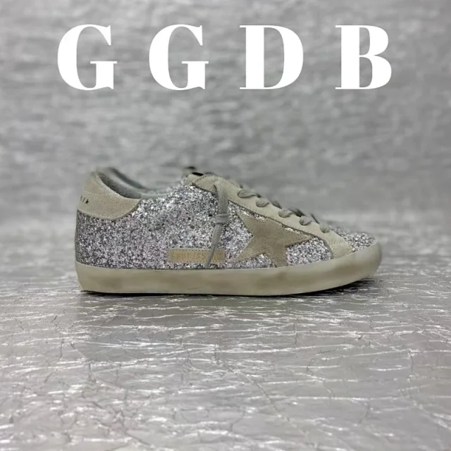 Golden Goose Sneakers Superstar distressed star product detail image 26
