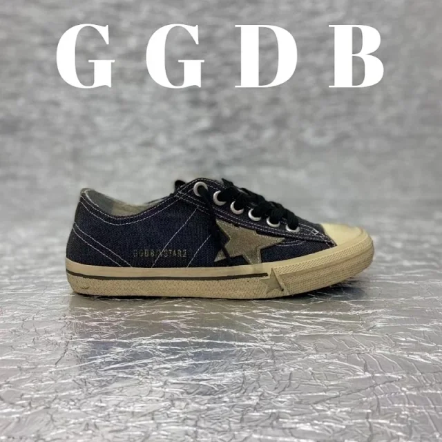 Golden Goose Sneakers Superstar distressed star product detail image 17