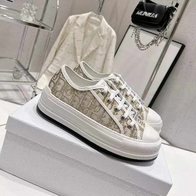 Dior Sneakers Walk'n'Dior low-top canvas product detail image 2