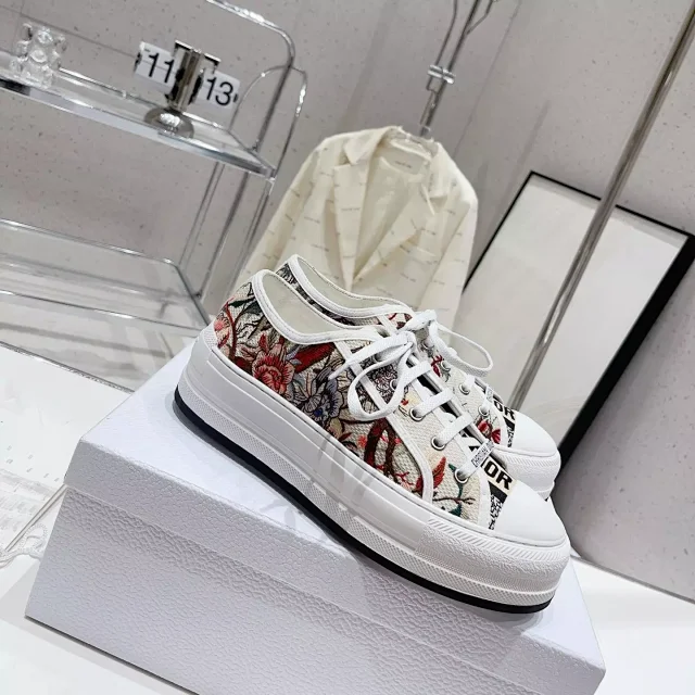 Dior Sneakers Walk'n'Dior low-top canvas product detail image 9