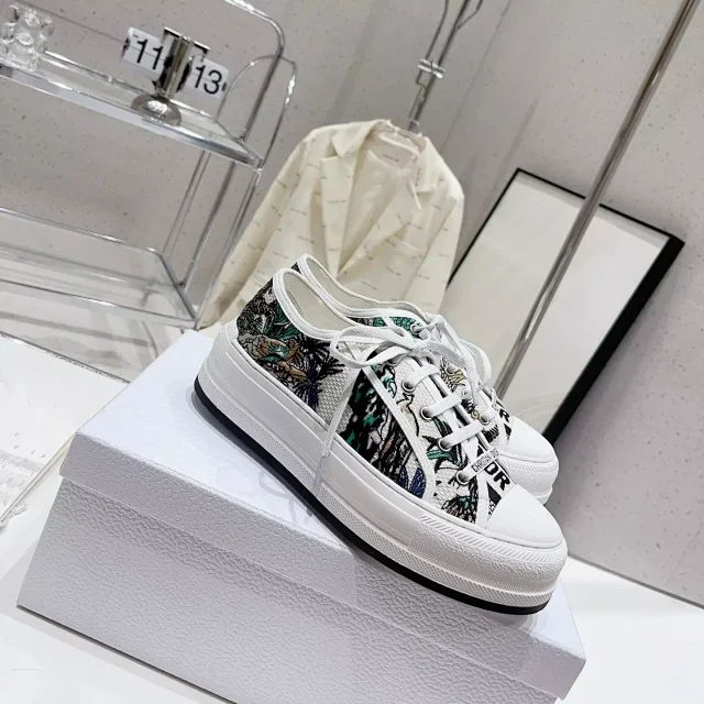 Dior Sneakers Walk'n'Dior low-top canvas product detail image 11