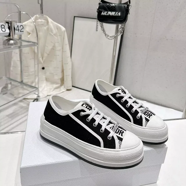 Dior Sneakers Walk'n'Dior low-top canvas product detail image 17