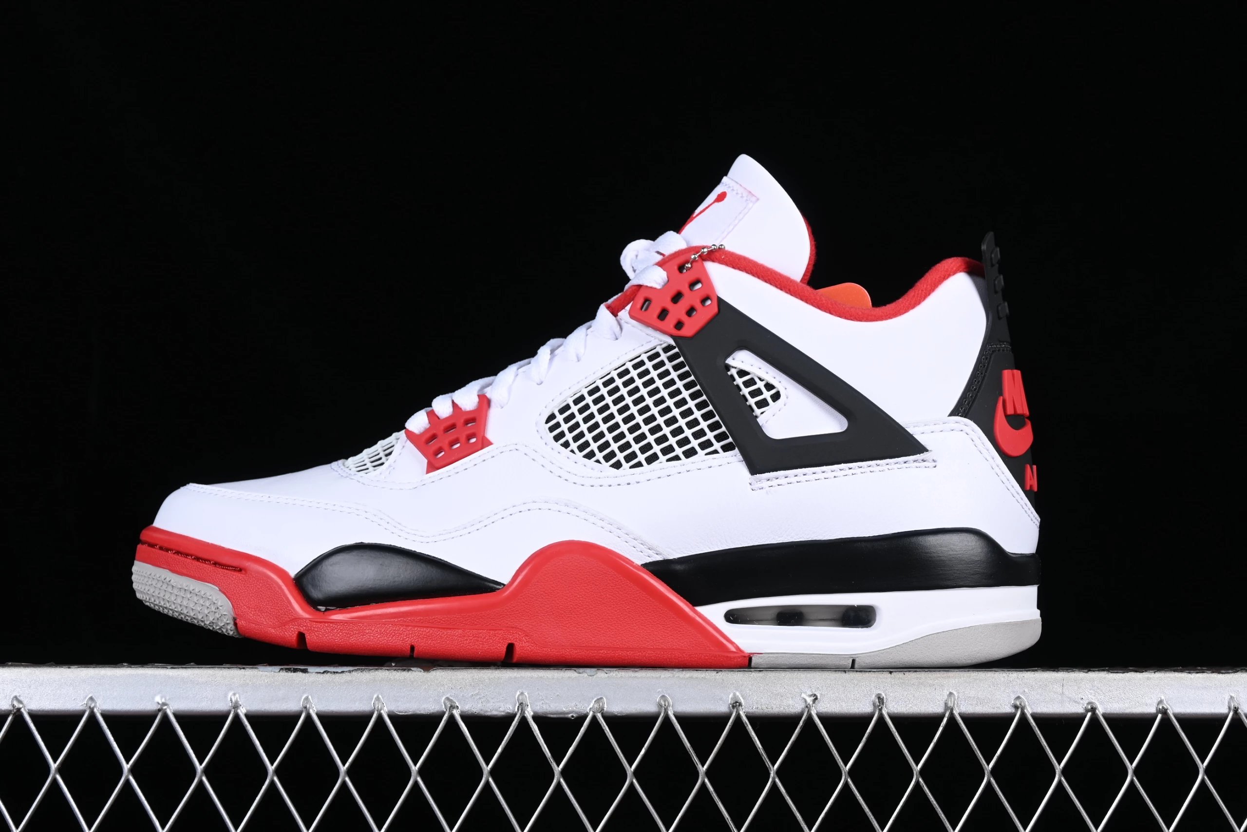 DC7770-160 Fire Red