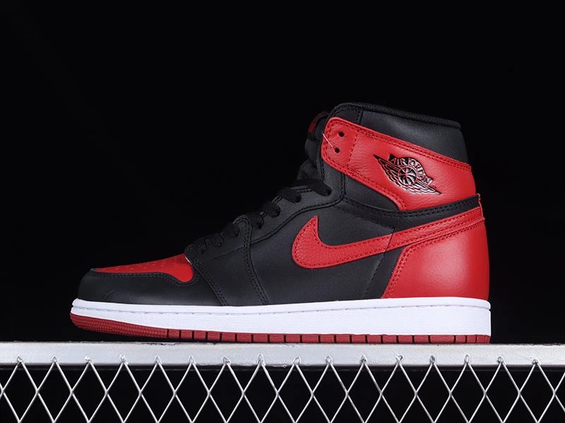 555088-001  Bred Banned