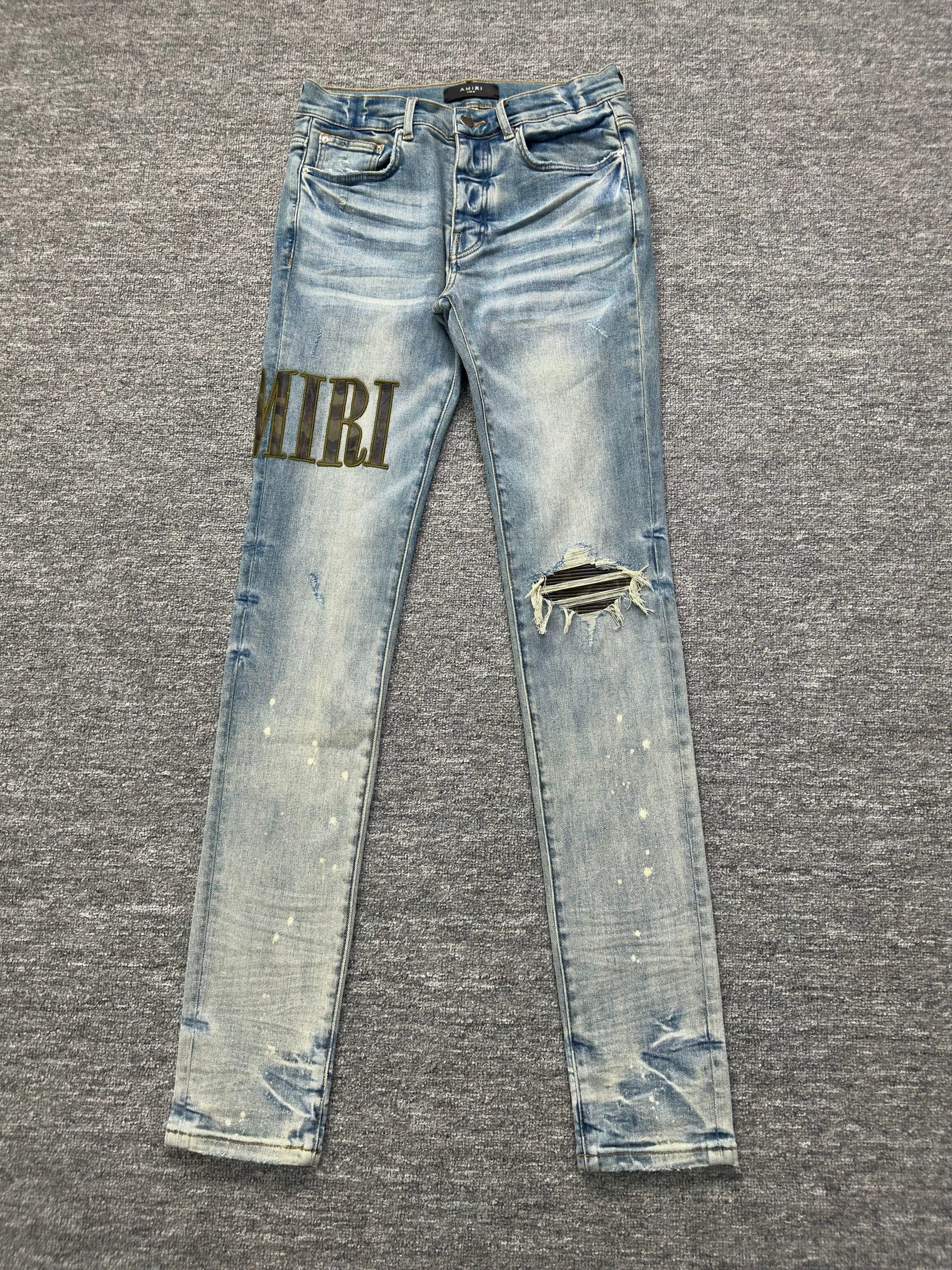 AM Jeans photo 2