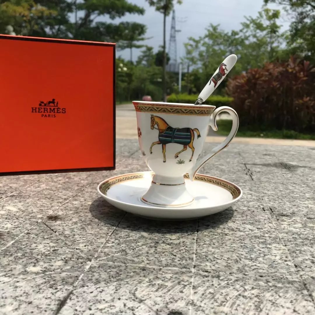 贸易公司尾单全新爱马仕Hermes 24K镀金咖啡杯套装 贸易公司尾单全新爱马仕Hermes 24K镀金咖啡杯套装