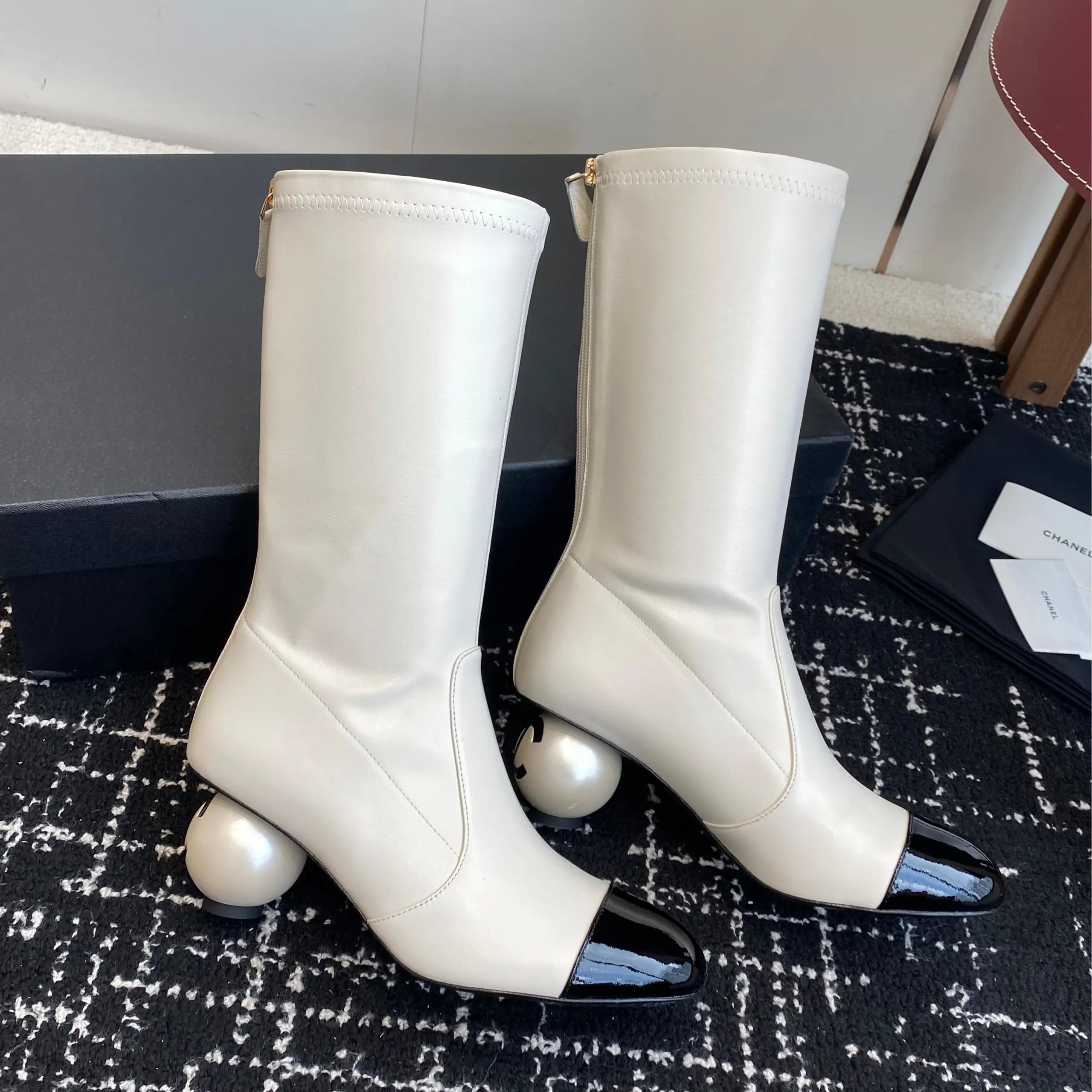 CH@NEL Big pearl heel elastic ankle boots